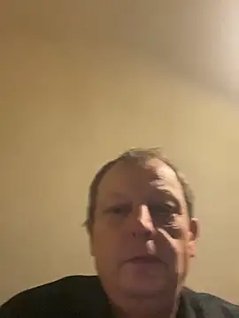 Snapshot of chubbybear2cum chatting on November 19, 2:44 am chubbybear2cum online show from November 19, 2:44 am