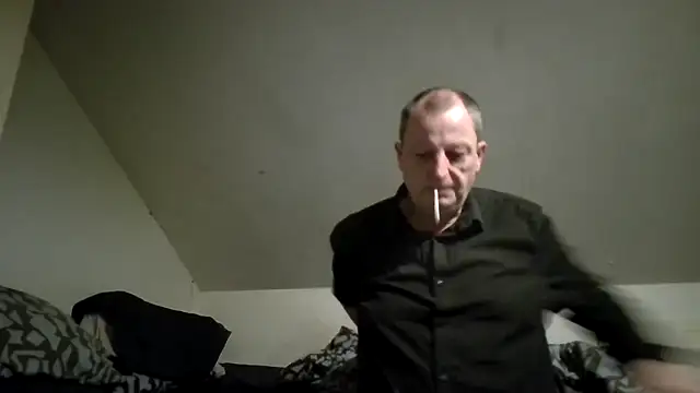 Snapshot of chubbybear2cum chatting on December 4, 5:28 am chubbybear2cum online show from December 4, 5:28 am