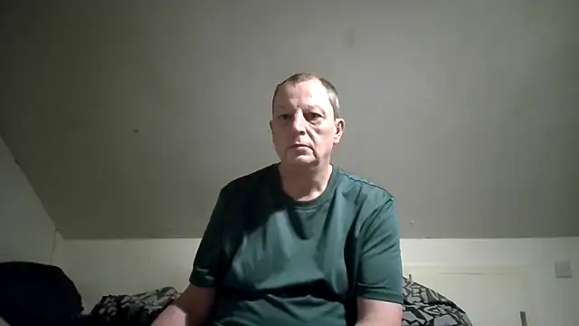 Snapshot of chubbybear2cum chatting on December 15, 11:03 am chubbybear2cum online show from December 15, 11:03 am