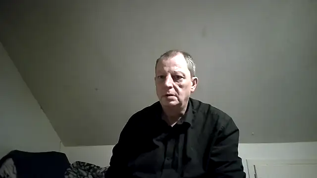 Snapshot of chubbybear2cum chatting on December 19, 5:47 am chubbybear2cum online show from December 19, 5:47 am