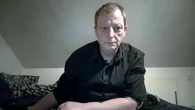 Snapshot of chubbybear2cum chatting on February 2, 12:31 am chubbybear2cum online show from February 2, 12:31 am