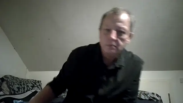 Snapshot of chubbybear2cum chatting on February 7, 5:22 am chubbybear2cum online show from February 7, 5:22 am