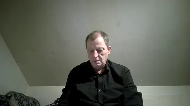 Snapshot of chubbybear2cum chatting on February 13, 4:19 am chubbybear2cum online show from February 13, 4:19 am