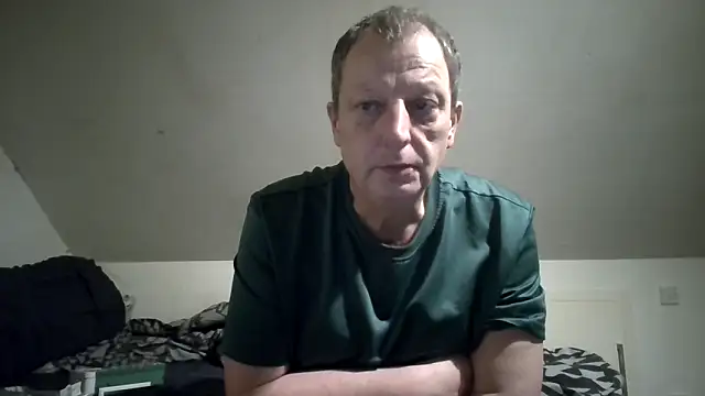 Snapshot of chubbybear2cum chatting on February 16, 11:56 pm chubbybear2cum online show from February 16, 11:56 pm