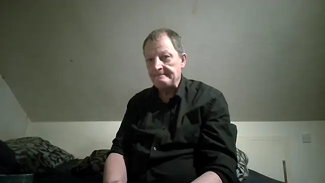 Snapshot of chubbybear2cum chatting on February 19, 5:36 am chubbybear2cum online show from February 19, 5:36 am