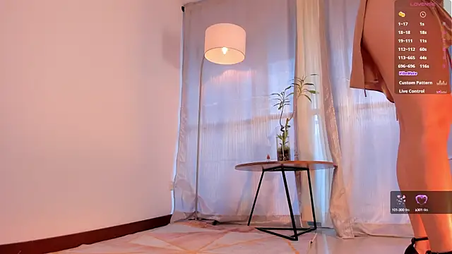 Snapshot of _Miss_Kimm chatting on February 7, 11:56 am Miss Kimm online show from February 7, 11:56 am