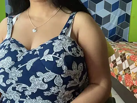 Snapshot of Aishwarya_101_ chatting on January 21, 3:43 pm Aishwarya 101 online show from January 21, 3:43 pm