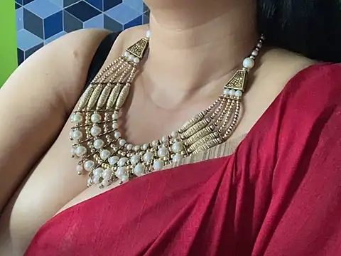 Snapshot of Aishwarya_101_ chatting on February 1, 10:34 pm Aishwarya 101 online show from February 1, 10:34 pm