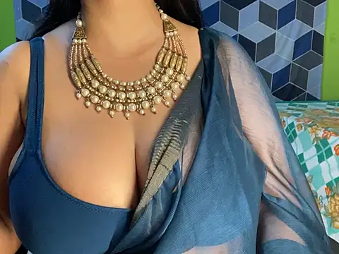 Snapshot of Aishwarya_101_ chatting on March 13, 5:07 pm Aishwarya 101 online show from March 13, 5:07 pm