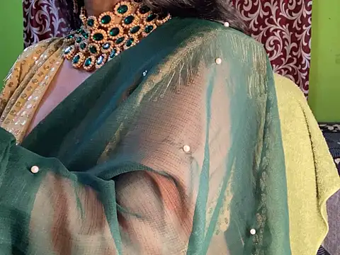 Snapshot of Aishwarya_101_ chatting on September 19, 12:17 pm Aishwarya 101 online show from September 19, 12:17 pm