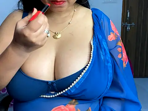 Snapshot of Aishwarya_101_ chatting on December 1, 7:30 pm Aishwarya 101 online show from December 1, 7:30 pm