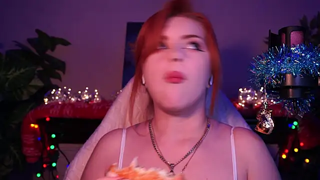 Chriss Fox online show from December 3, 8:17 pm