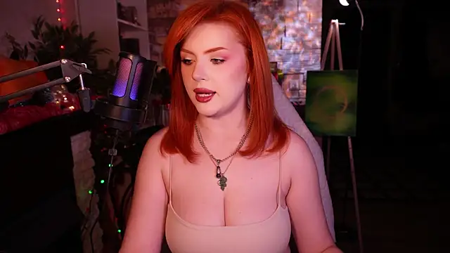 Chriss Fox online show from February 3, 3:17 pm