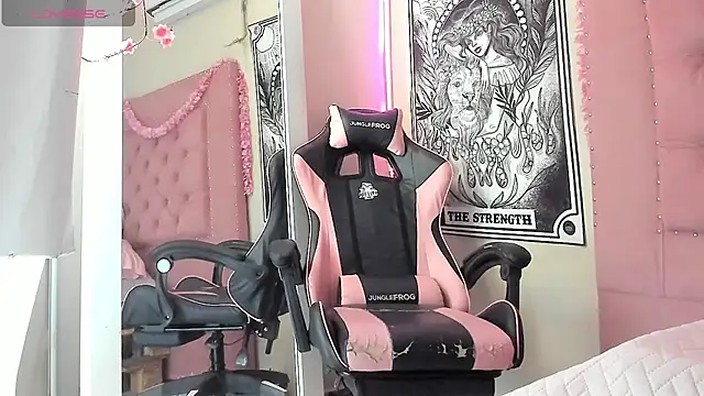 Snapshot of mitsu_ky chatting on February 27, 4:10 pm mitsu ky online show from February 27, 4:10 pm