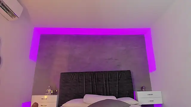 jasminehill  online show from March 8, 9:18 pm