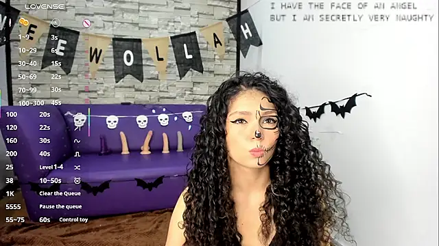 Snapshot of mapelove chatting on October 1, 1:28 pm mapelove online show from October 1, 1:28 pm