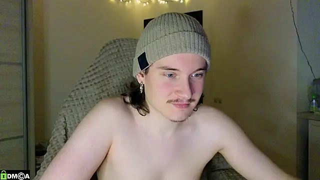 Snapshot of MoreRealAlex chatting on January 11, 9:53 pm MoreRealAlex online show from January 11, 9:53 pm