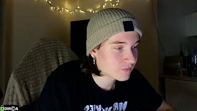 Snapshot of MoreRealAlex chatting on February 10, 8:35 pm MoreRealAlex online show from February 10, 8:35 pm