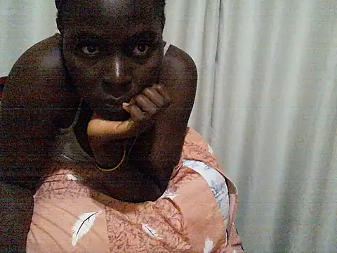 Snapshot of ara_bella chatting on November 9, 1:15 am ara bella online show from November 9, 1:15 am