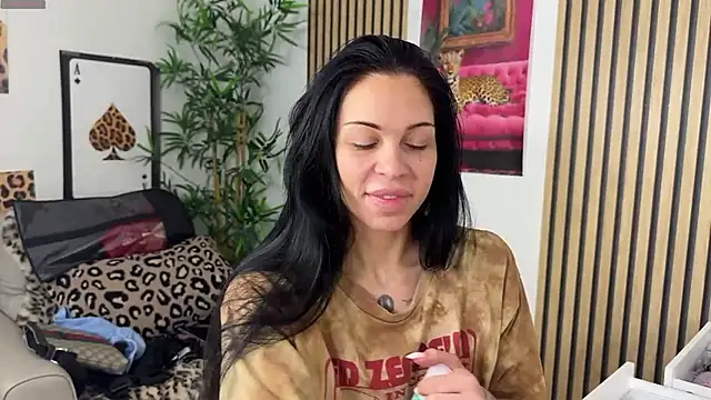 NattyFierros online show from September 15, 9:15 pm