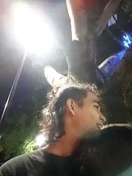 Snapshot of Boypolla11 chatting on December 20, 11:37 pm Boypolla11 online show from December 20, 11:37 pm