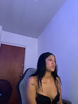 Snapshot of Boypolla11 chatting on November 21, 3:33 pm Boypolla11 online show from November 21, 3:33 pm