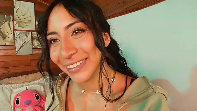 Snapshot of amber_curly chatting on October 24, 9:11 pm amber curly online show from October 24, 9:11 pm