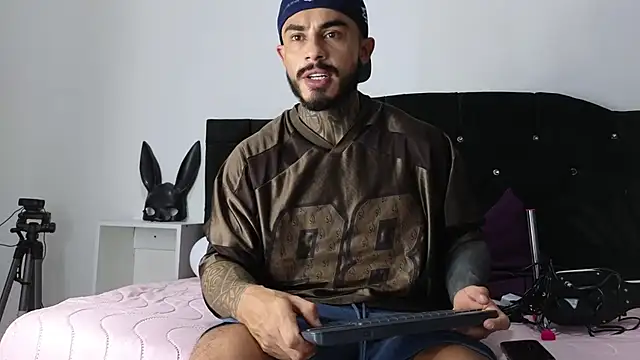 john cartter1 online show from February 15, 11:06 am