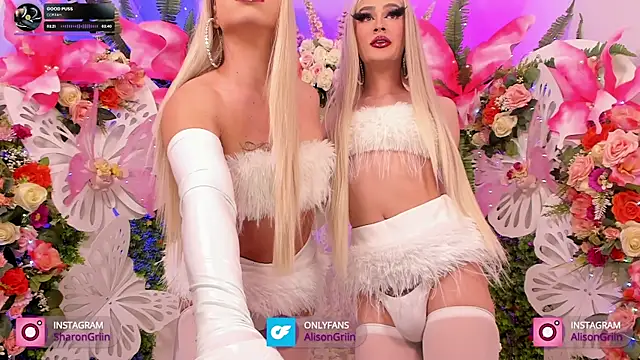 Snapshot of AlisonSharon chatting on December 25, 3:08 am AlisonSharon online show from December 25, 3:08 am