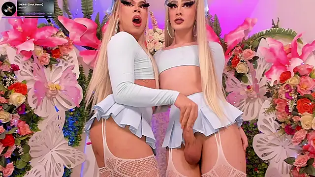 Snapshot of AlisonSharon chatting on January 26, 8:36 am AlisonSharon online show from January 26, 8:36 am