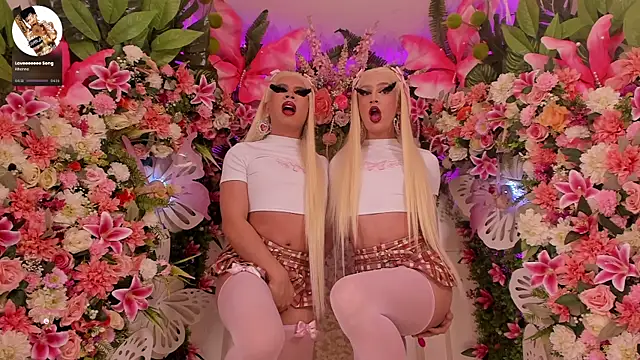 Snapshot of AlisonSharon chatting on March 15, 4:46 am AlisonSharon online show from March 15, 4:46 am