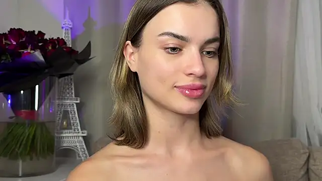 Snapshot of JodyBlow chatting on December 3, 5:22 pm JodyBlow online show from December 3, 5:22 pm