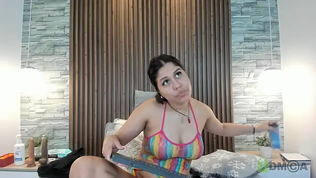 Snapshot of alannavidal chatting on January 29, 6:43 am alannavidal online show from January 29, 6:43 am