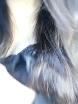 Snapshot of _Linez_ chatting on October 28, 5:26 pm Linez online show from October 28, 5:26 pm