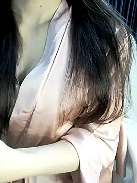 Snapshot of _Linez_ chatting on November 21, 6:06 pm Linez online show from November 21, 6:06 pm