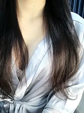 Snapshot of _Linez_ chatting on December 5, 4:25 pm Linez online show from December 5, 4:25 pm