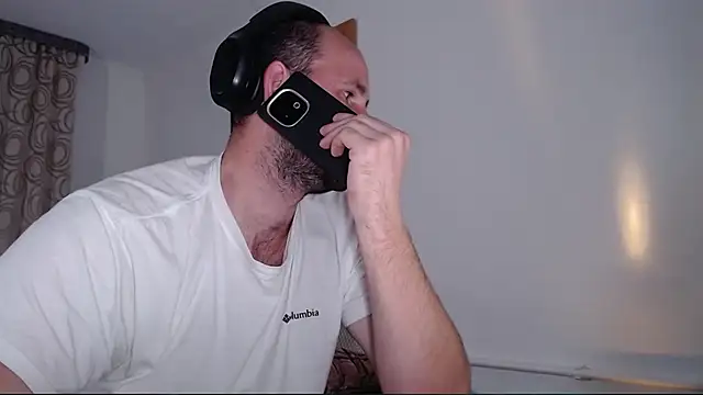 Snapshot of Popadosik_Mod chatting on February 19, 3:08 pm Popadosik Mod online show from February 19, 3:08 pm