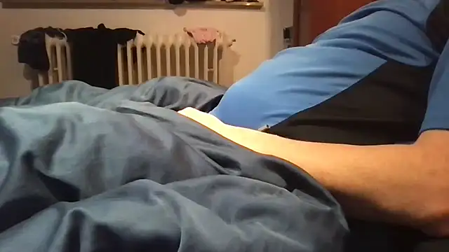 Snapshot of Geilerjung69 chatting on November 22, 6:23 am Geilerjung69 online show from November 22, 6:23 am