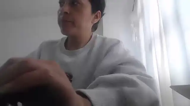 naughthyany16 online show from February 20, 9:31 pm