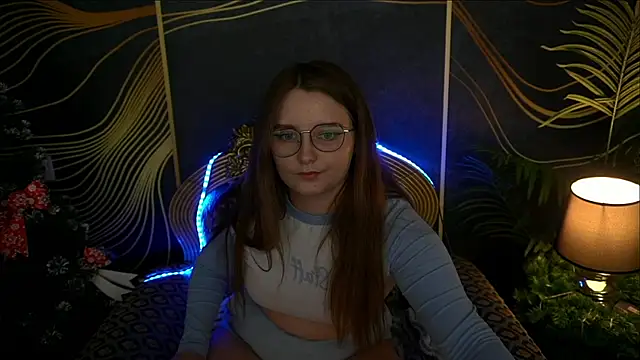 MagicPeachh  online show from January 1, 3:46 pm