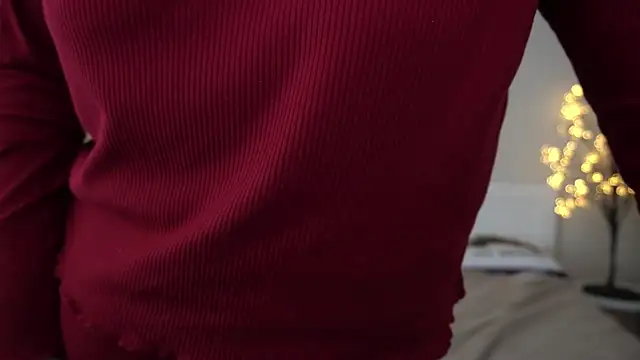 MagicPeachh  online show from January 13, 12:35 pm