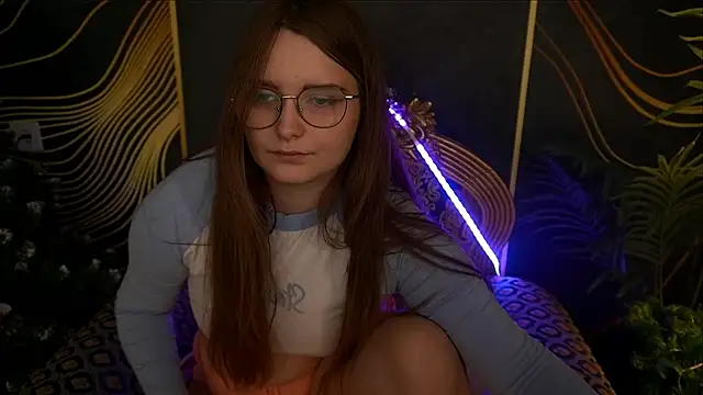 MagicPeachh  online show from January 20, 1:32 pm