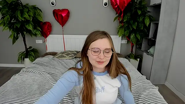 MagicPeachh  online show from March 17, 5:16 pm