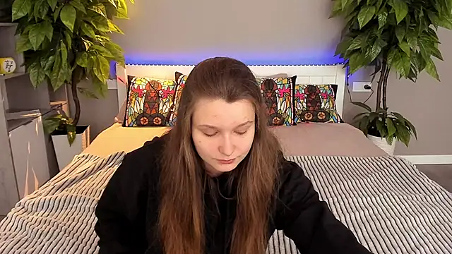 MagicPeachh  online show from September 9, 8:14 am