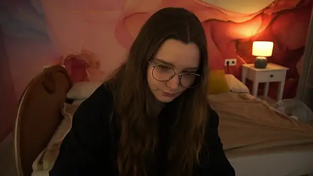 MagicPeachh  online show from September 30, 7:57 am