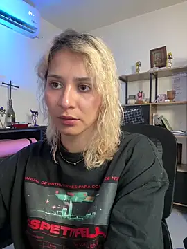 Snapshot of Ramona_Flower chatting on November 7, 12:10 am Ramona Flower online show from November 7, 12:10 am