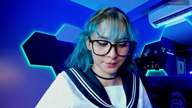 Snapshot of Ramona_Flower chatting on December 16, 2:38 am Ramona Flower online show from December 16, 2:38 am