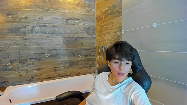 Snapshot of Bryce_Evans chatting on March 14, 4:30 pm Bryce Evans online show from March 14, 4:30 pm