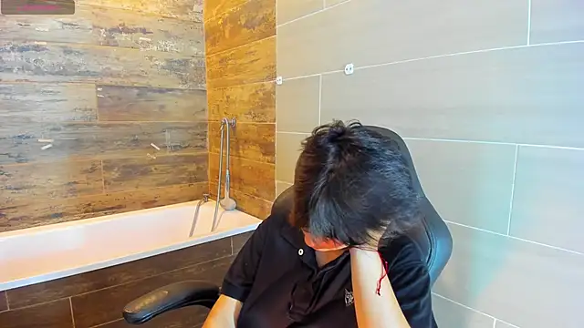 Snapshot of Bryce_Evans chatting on March 21, 3:24 pm Bryce Evans online show from March 21, 3:24 pm