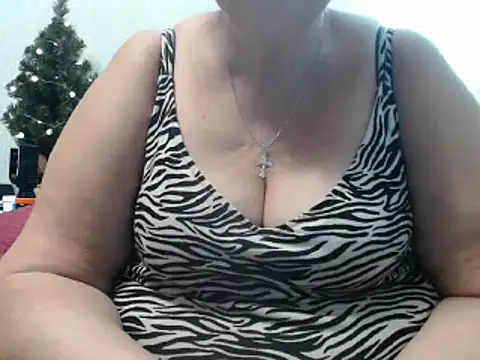 DeniseeRose online show from December 3, 11:46 pm